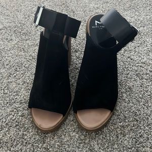 Marc Fisher Chunk heel.